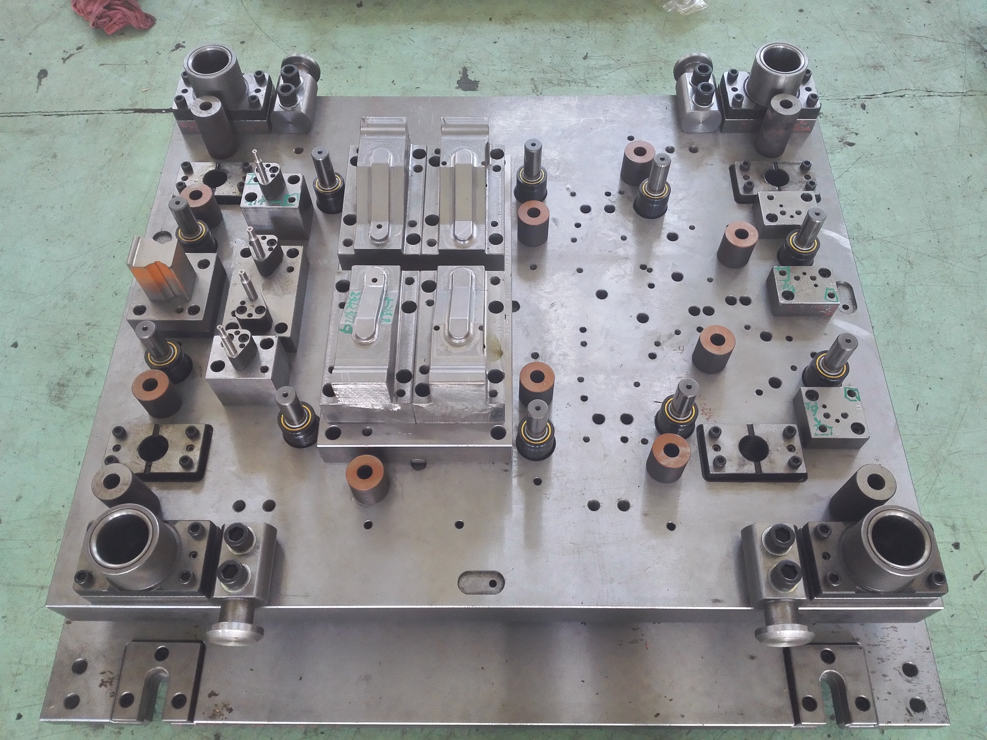 Automotive Stamping Die H